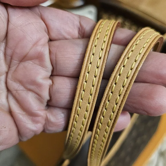 (Reserved)Authentic Louis Vuitton Monogram Neverful MM - Picture 3 of 9